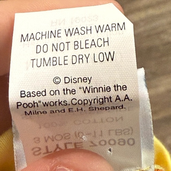 NWT Vintage Disney Baby 3 Month Winnie the Pooh Tigger Stripe Outfit
Footie Bib - Picture 2 of 4